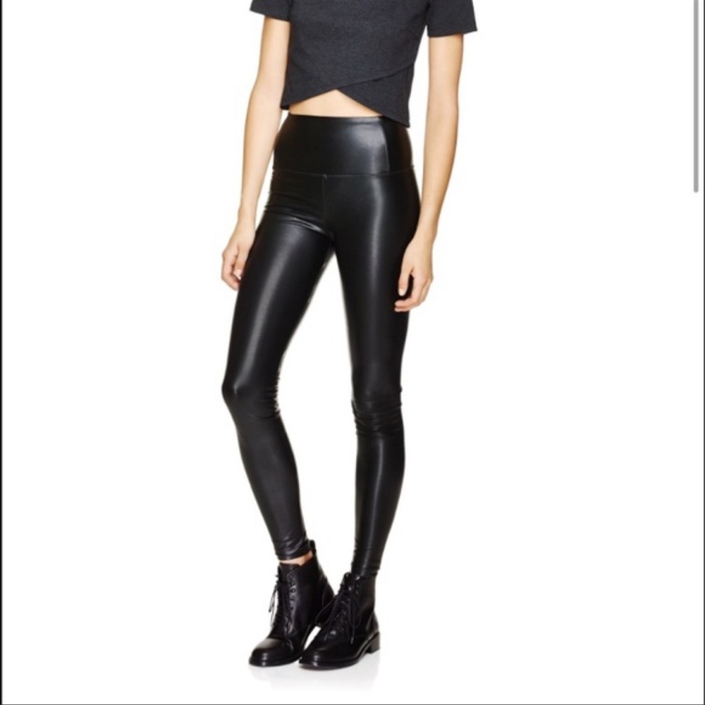 Aritzia- Wilfred free Daria pant (Vegan leather)- size XS